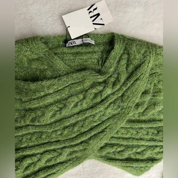 Zara Cable Knit Cropped Scarf Sweater In Green - Picture 13 of 16